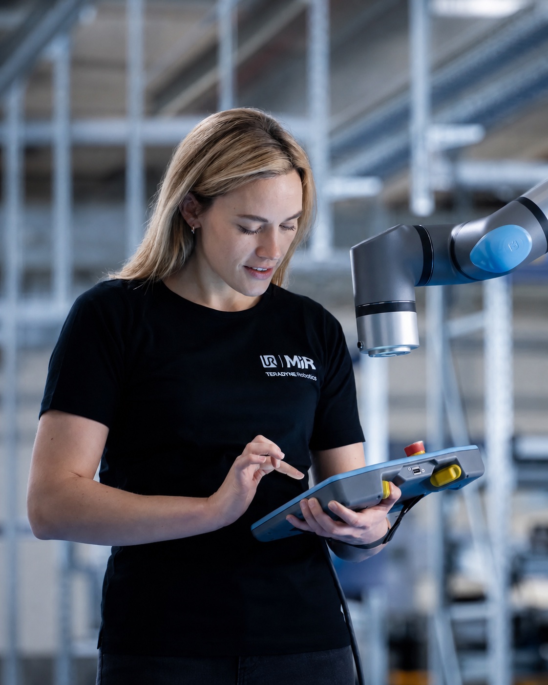 Robot operator programming a collaborative robot